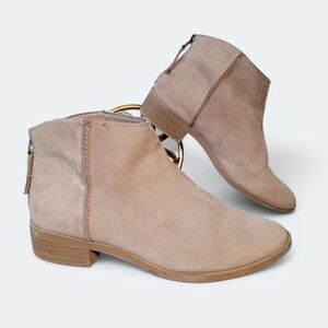 Universal Thread Women's Tan Faux Suede Ankle Boots Size 7.5